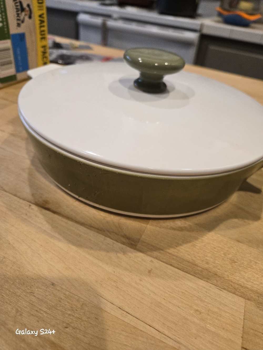 Avocado Green P-701-B 1 Qt Casserole Dish w/ Lid Round MCM